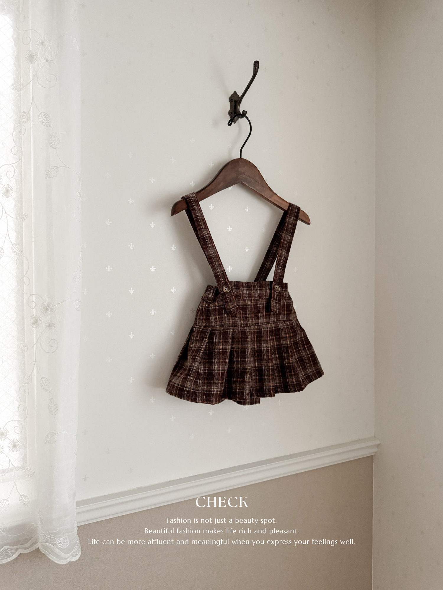 Pleats suspender skirt