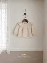 Wing shirring blouse