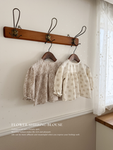 Flower shirring blouse