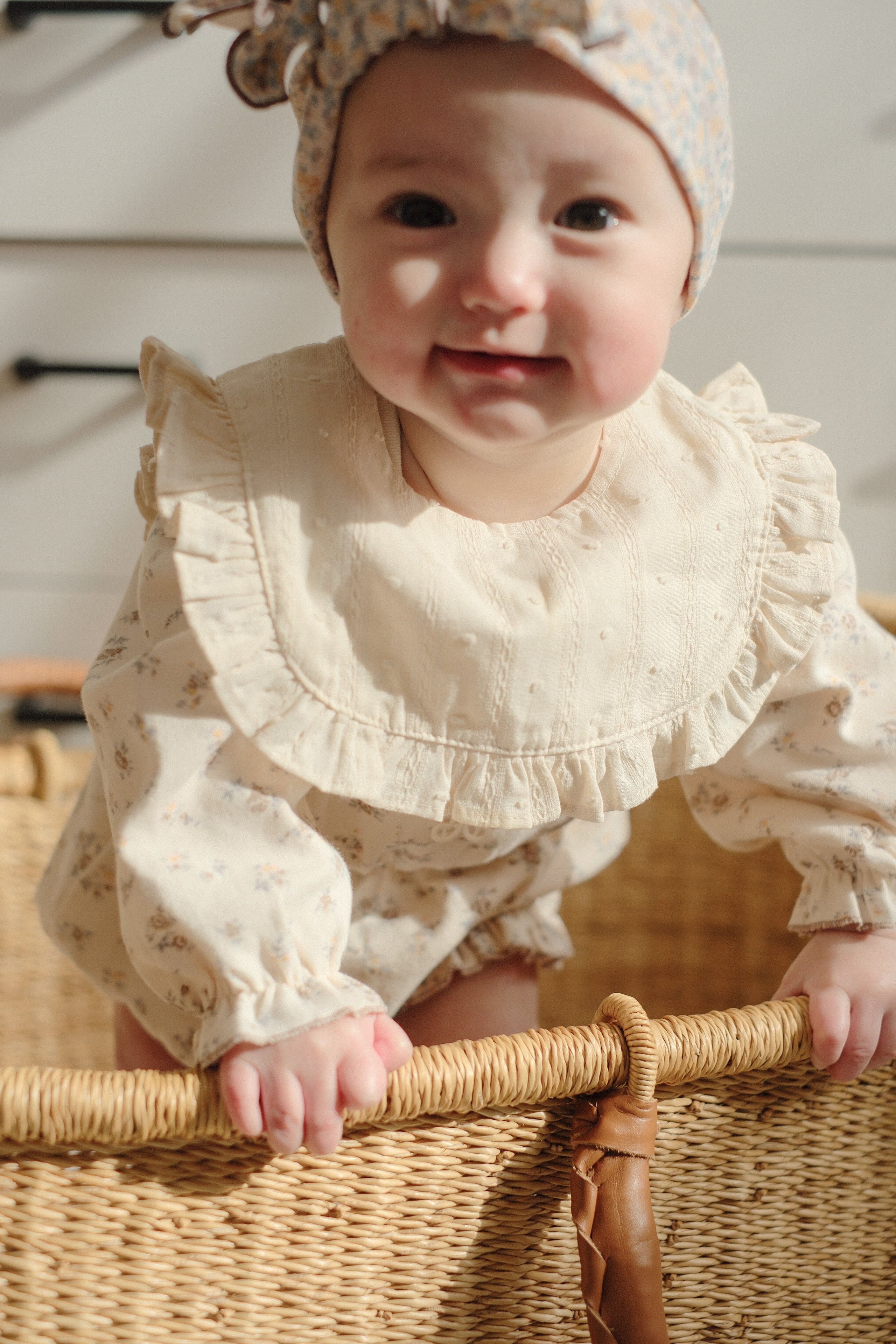 Noco frill cape