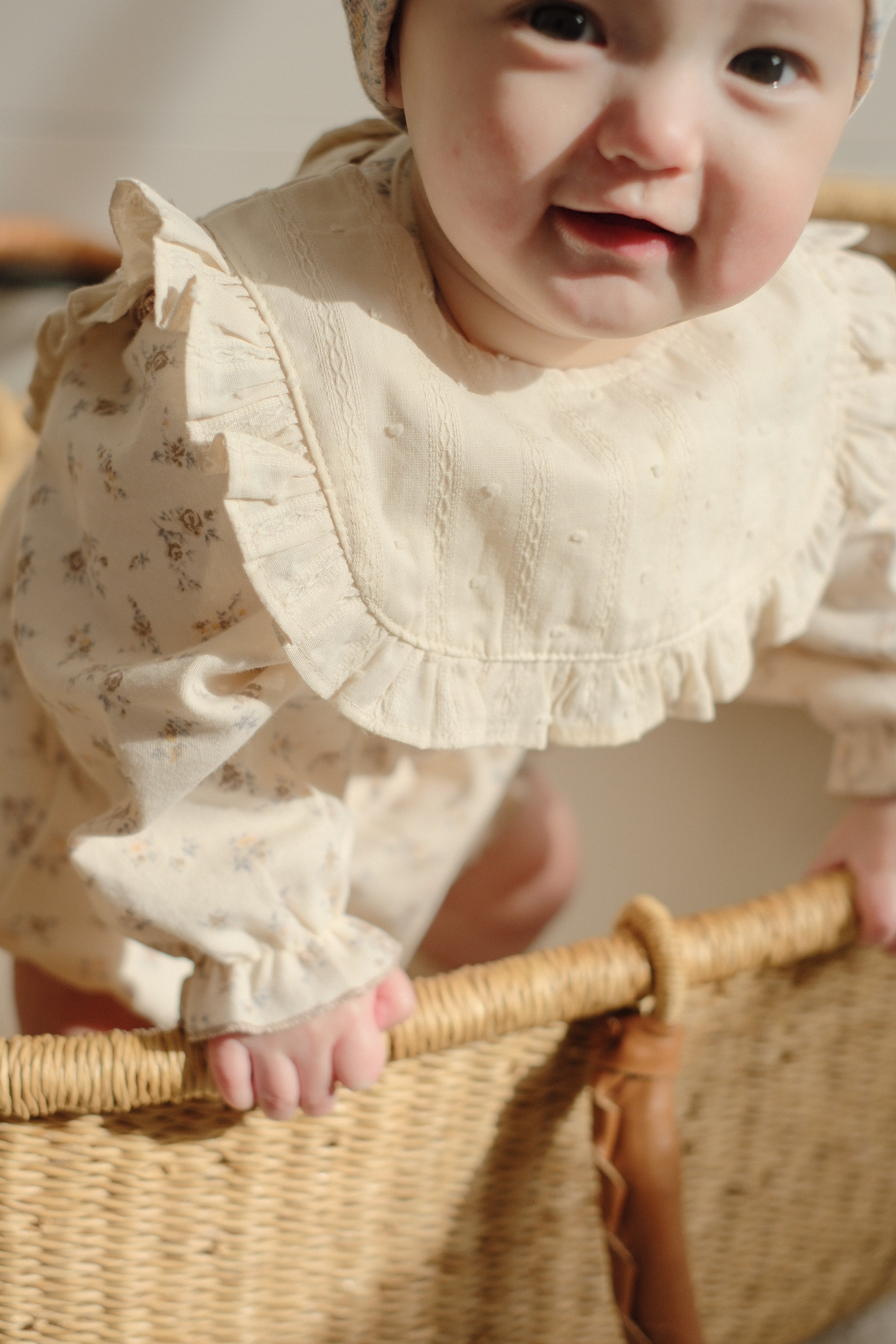 Noco frill cape