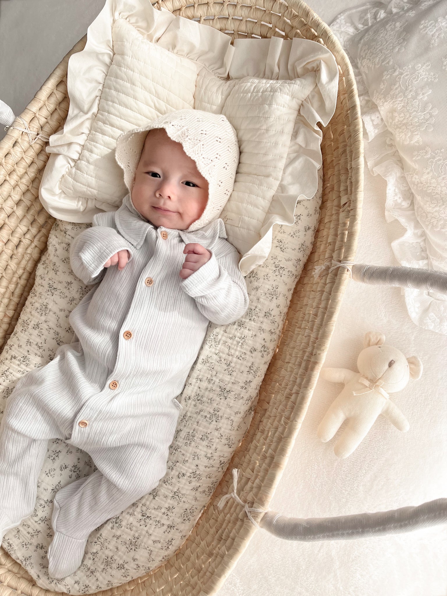 Keuri frill newborn suit
