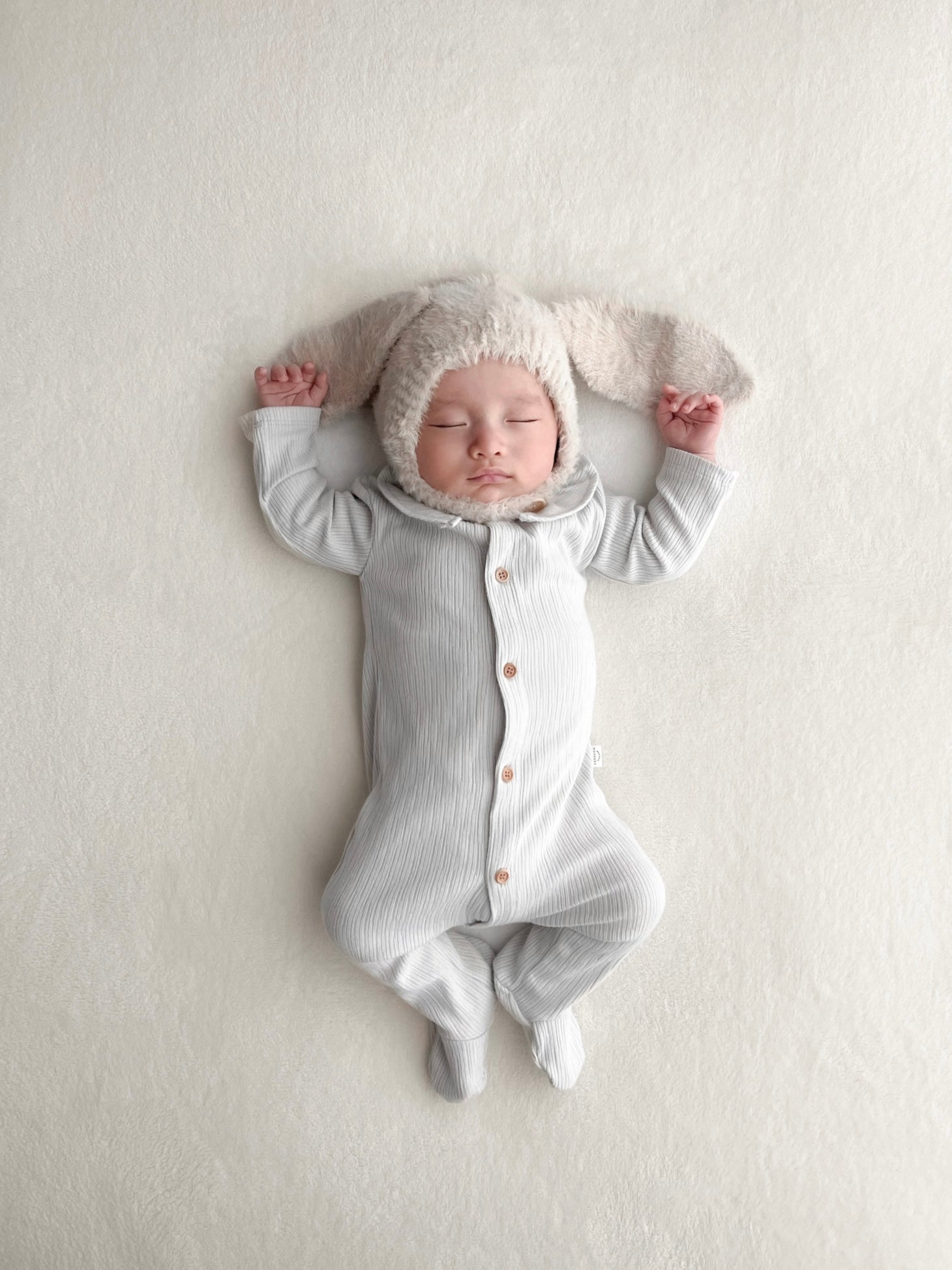 Keuri frill newborn suit