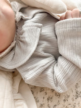 Keuri frill newborn suit