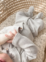 Keuri frill newborn suit
