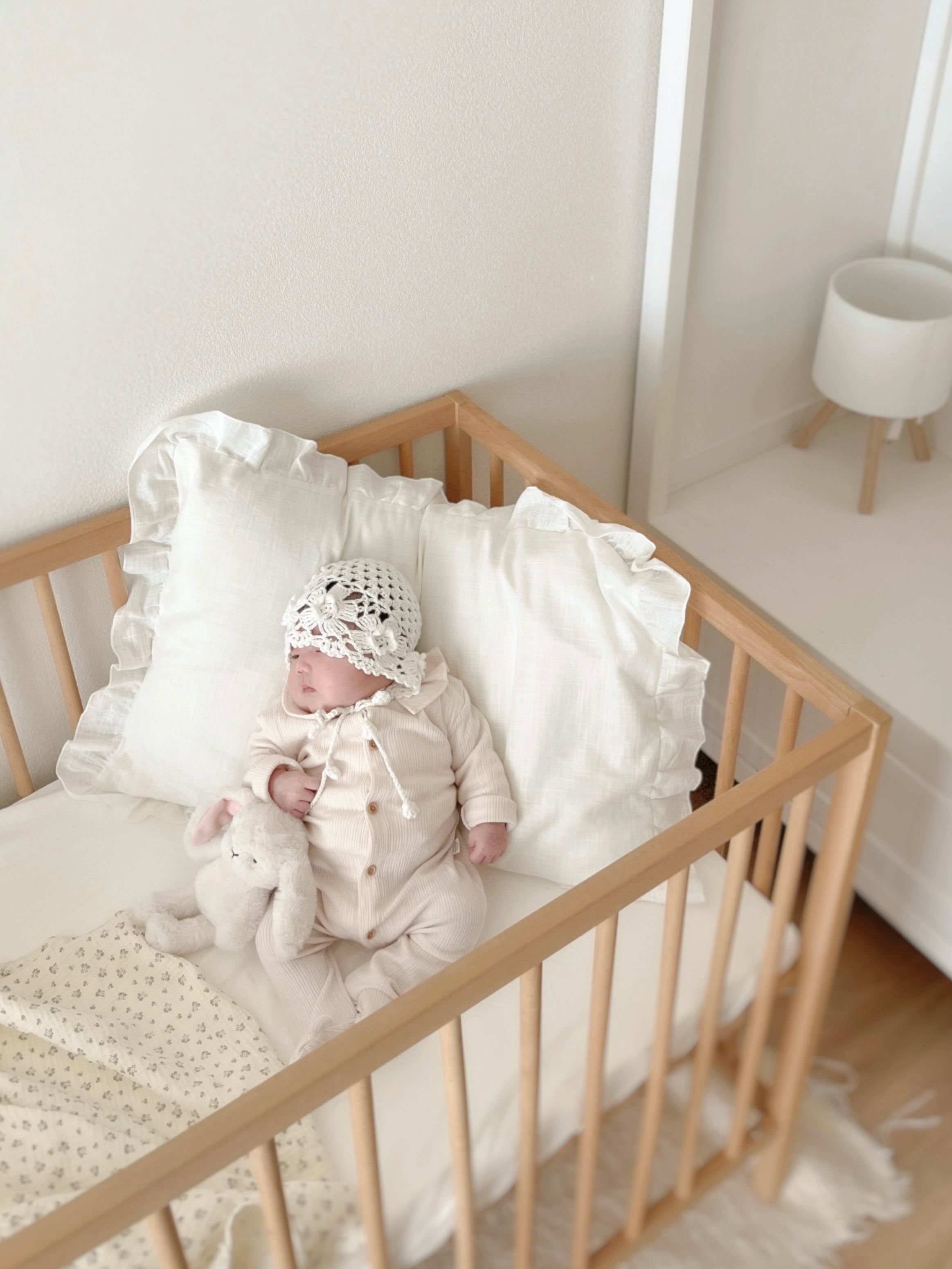 Keuri frill newborn suit