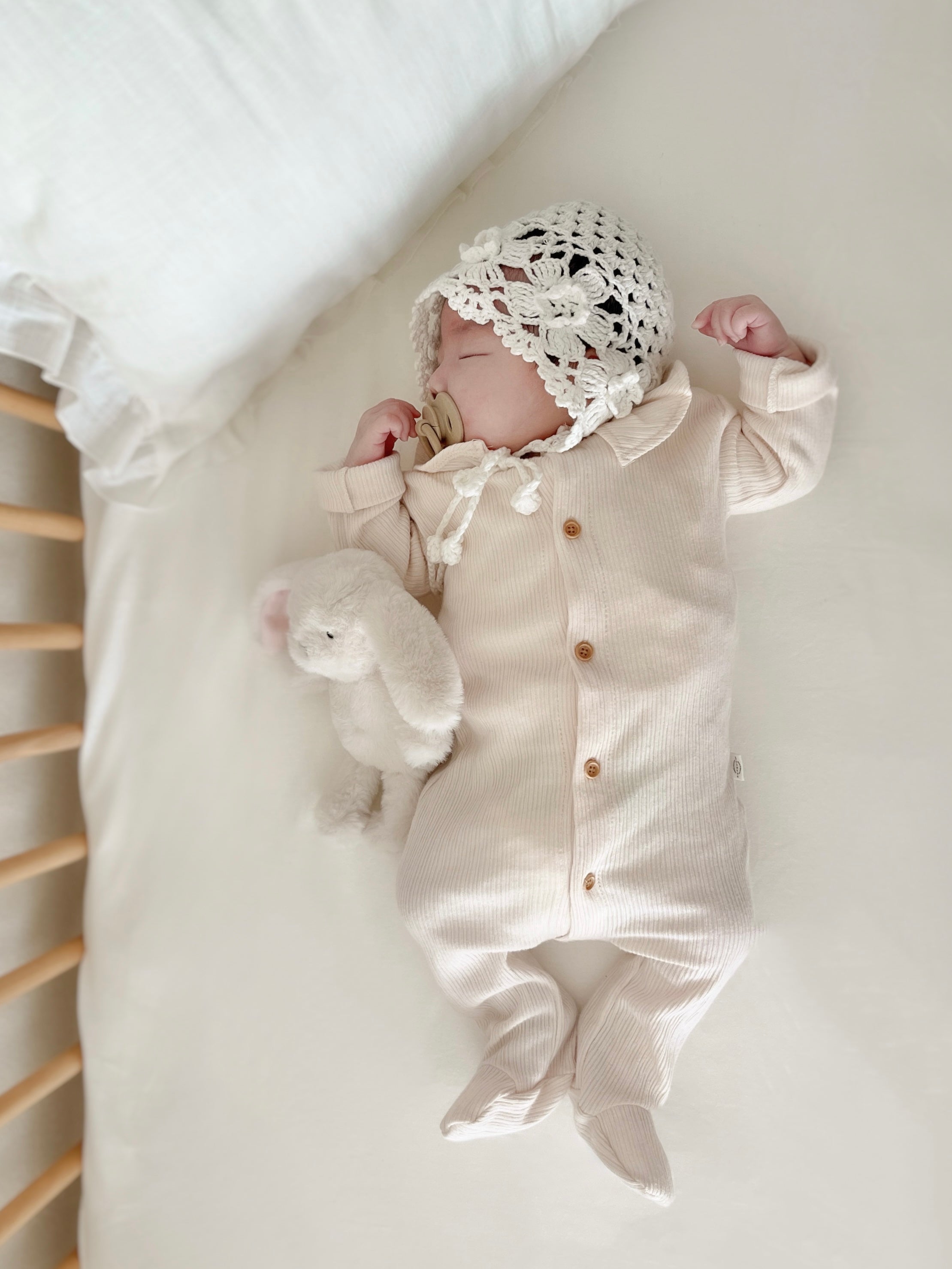Keuri frill newborn suit