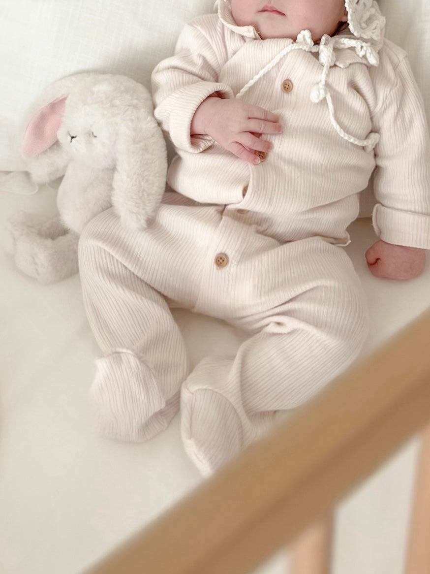 Keuri frill newborn suit