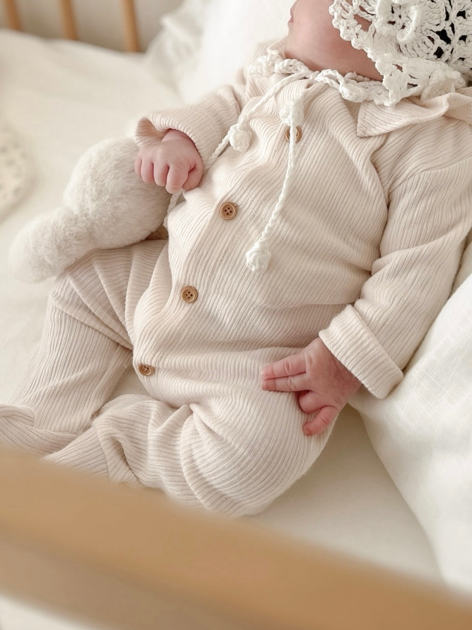 Keuri frill newborn suit