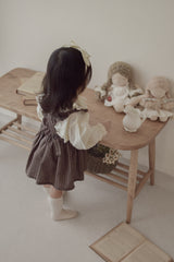 Snow ruffle blouse