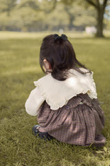 Sara collar blouse