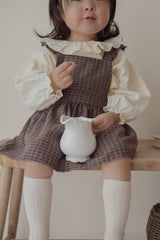 Snow ruffle blouse