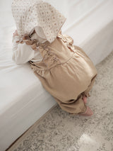 Wing frill suit