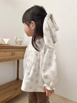 Flower shirring blouse