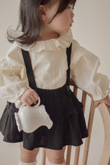 Snow ruffle blouse