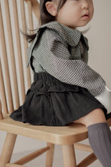 Check collar blouse