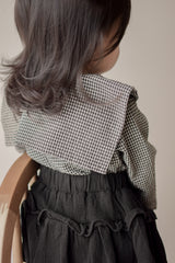 Check collar blouse