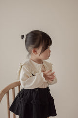 Sara collar blouse