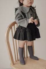 Check collar blouse