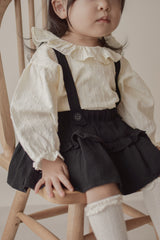 Snow ruffle blouse