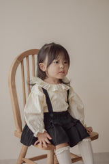 Snow ruffle blouse