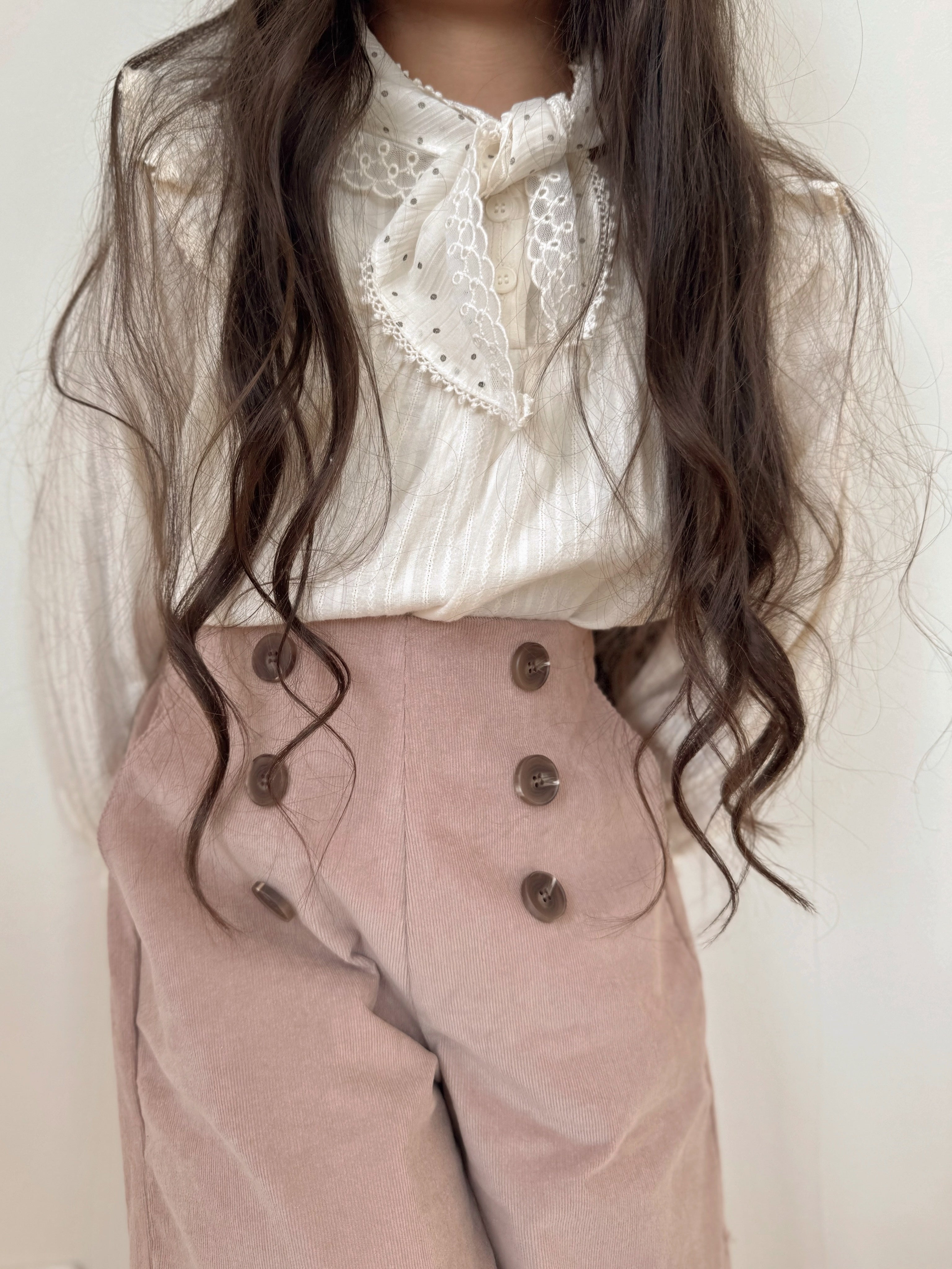 Wing shirring blouse