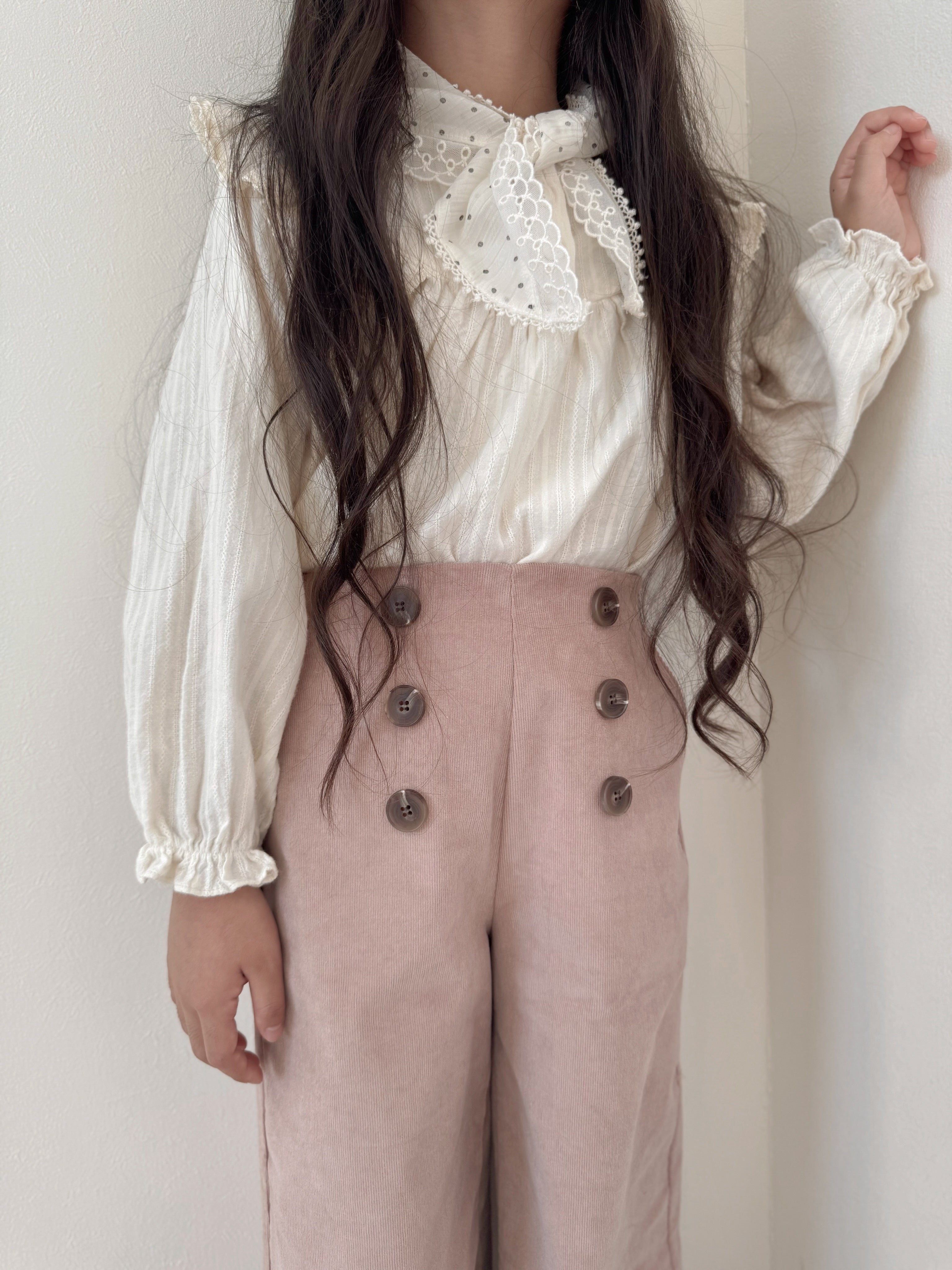 Wing shirring blouse