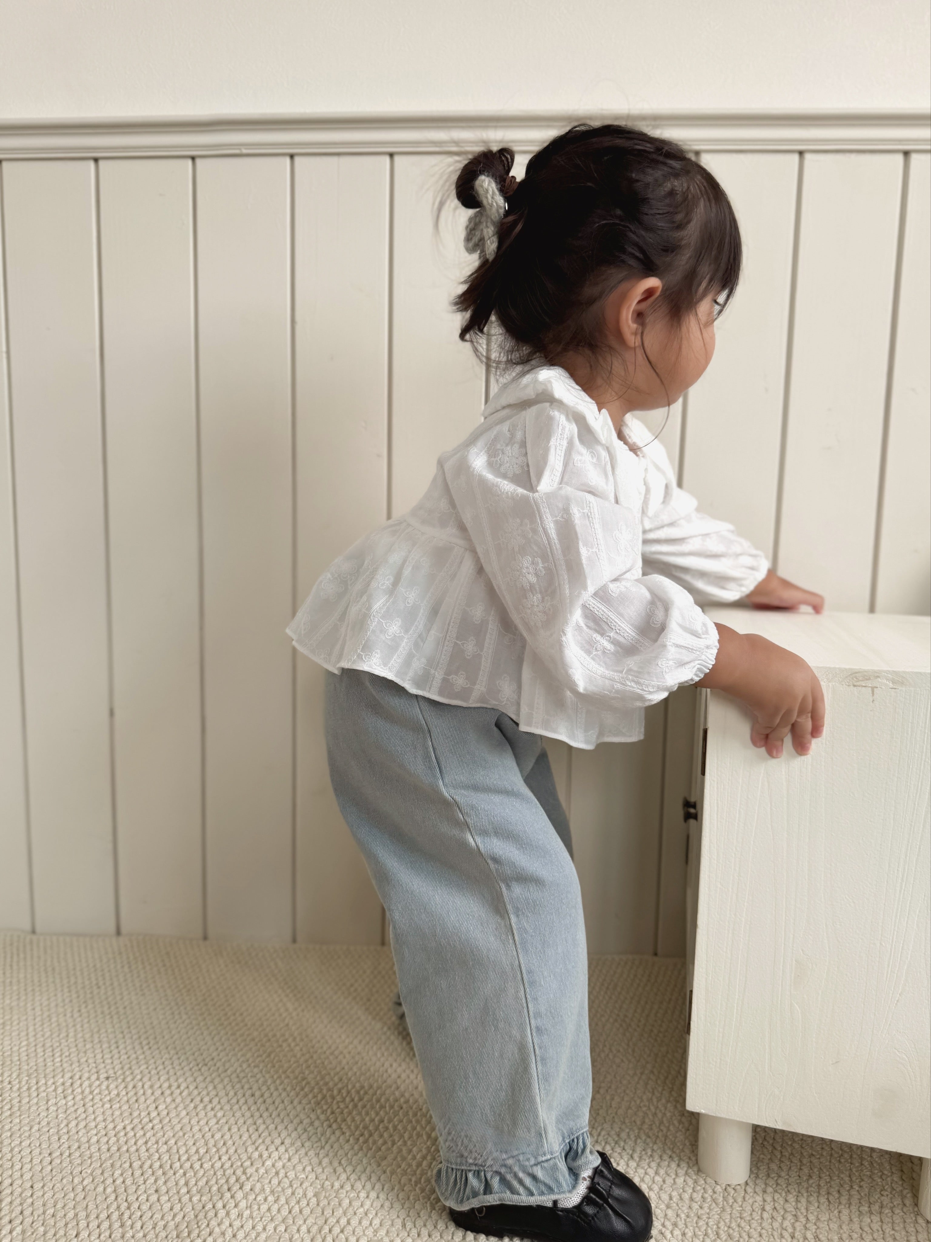 Straight frill pants