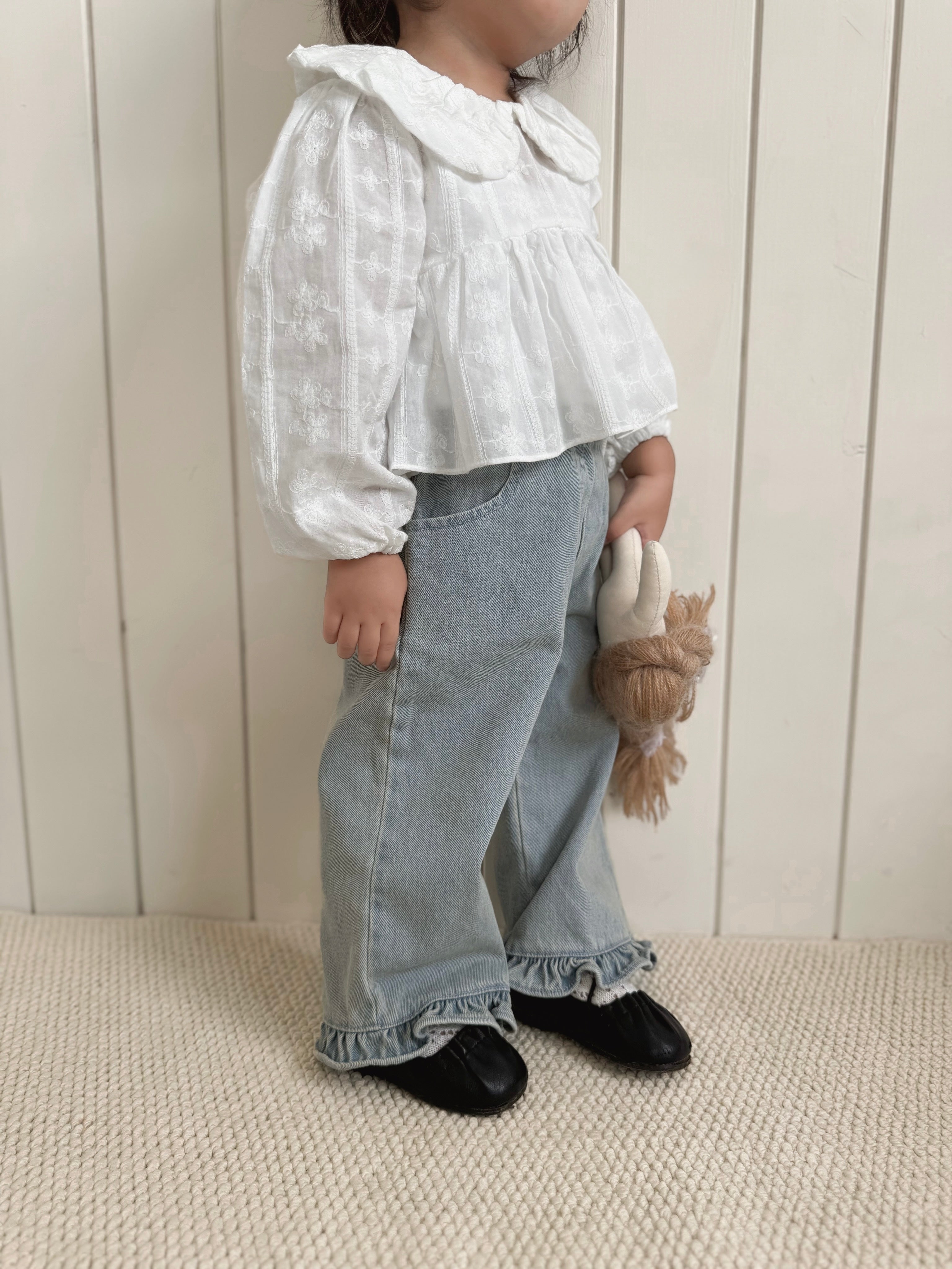 Straight frill pants