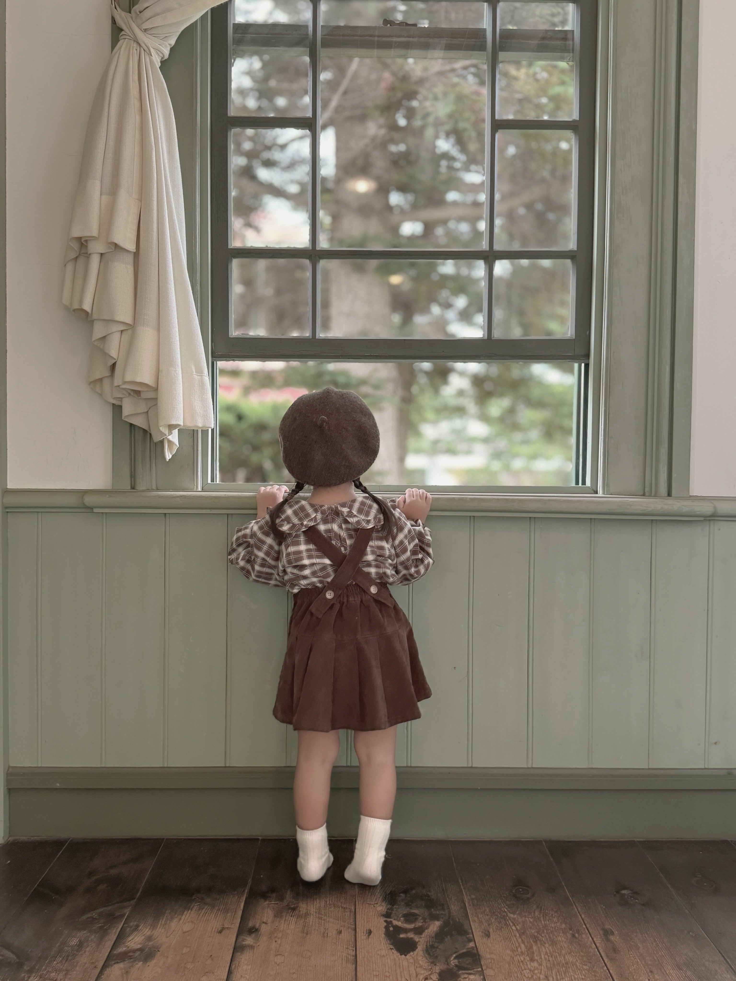 Pleats suspender skirt