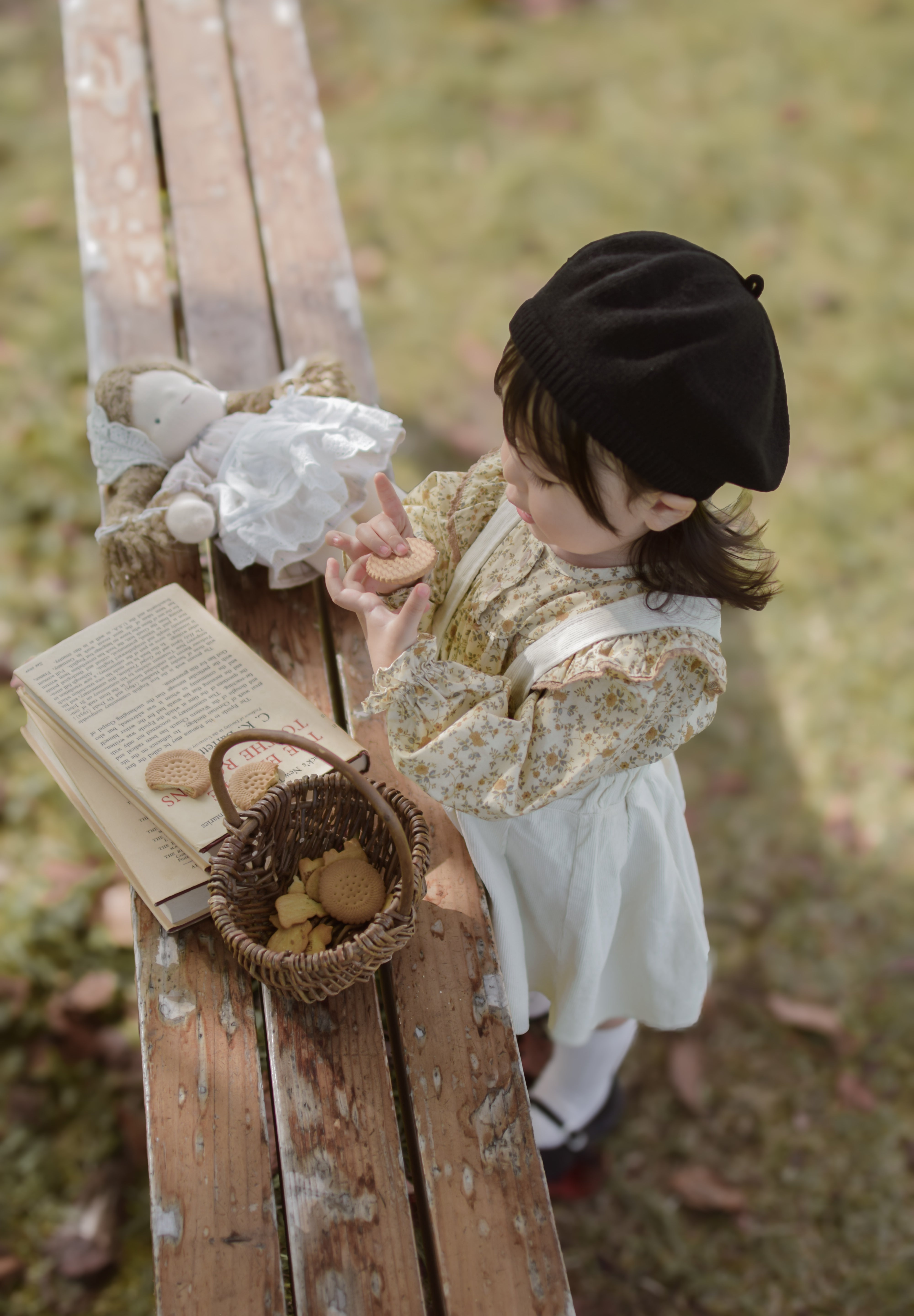 Wing shirring blouse