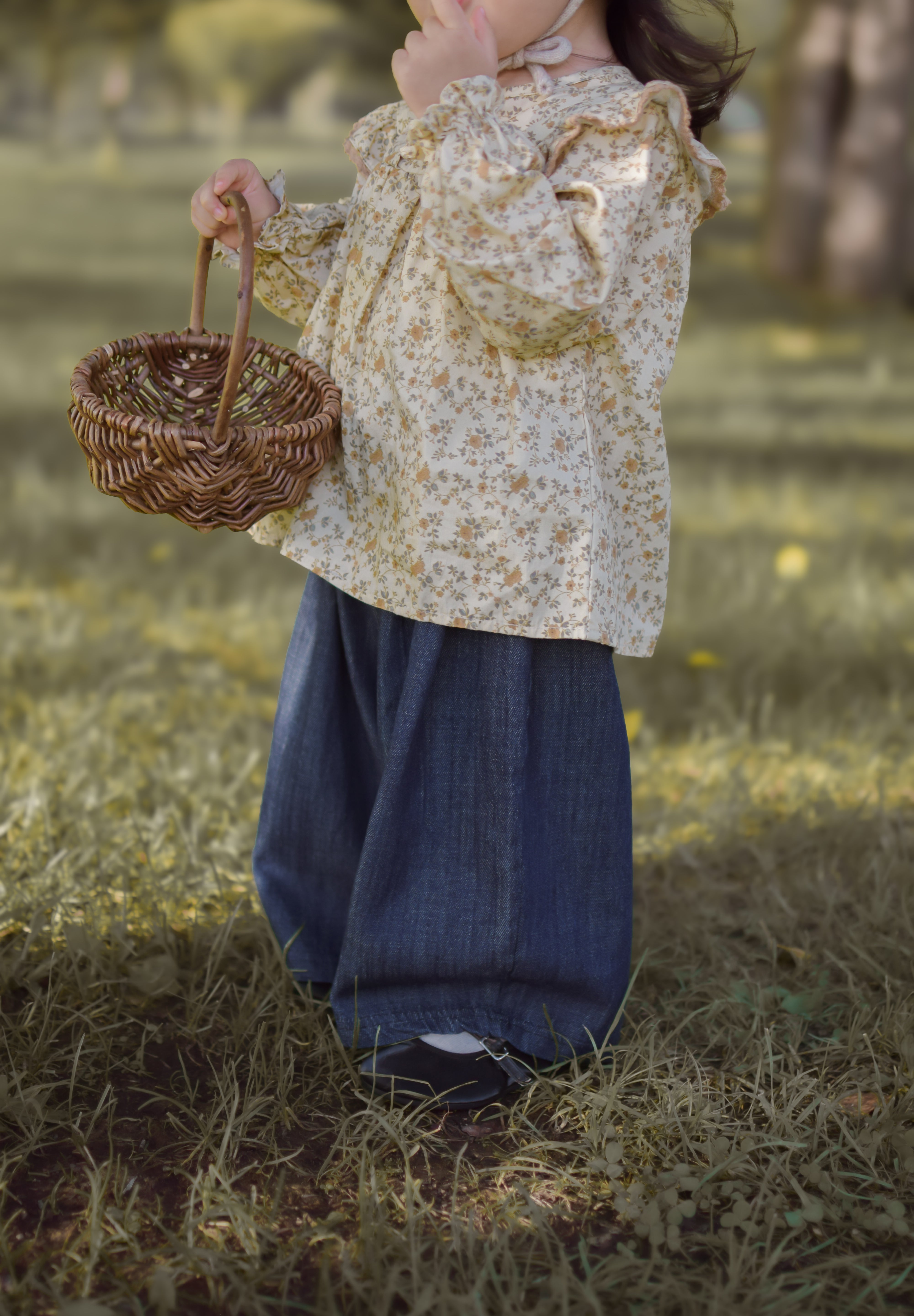Wing shirring blouse
