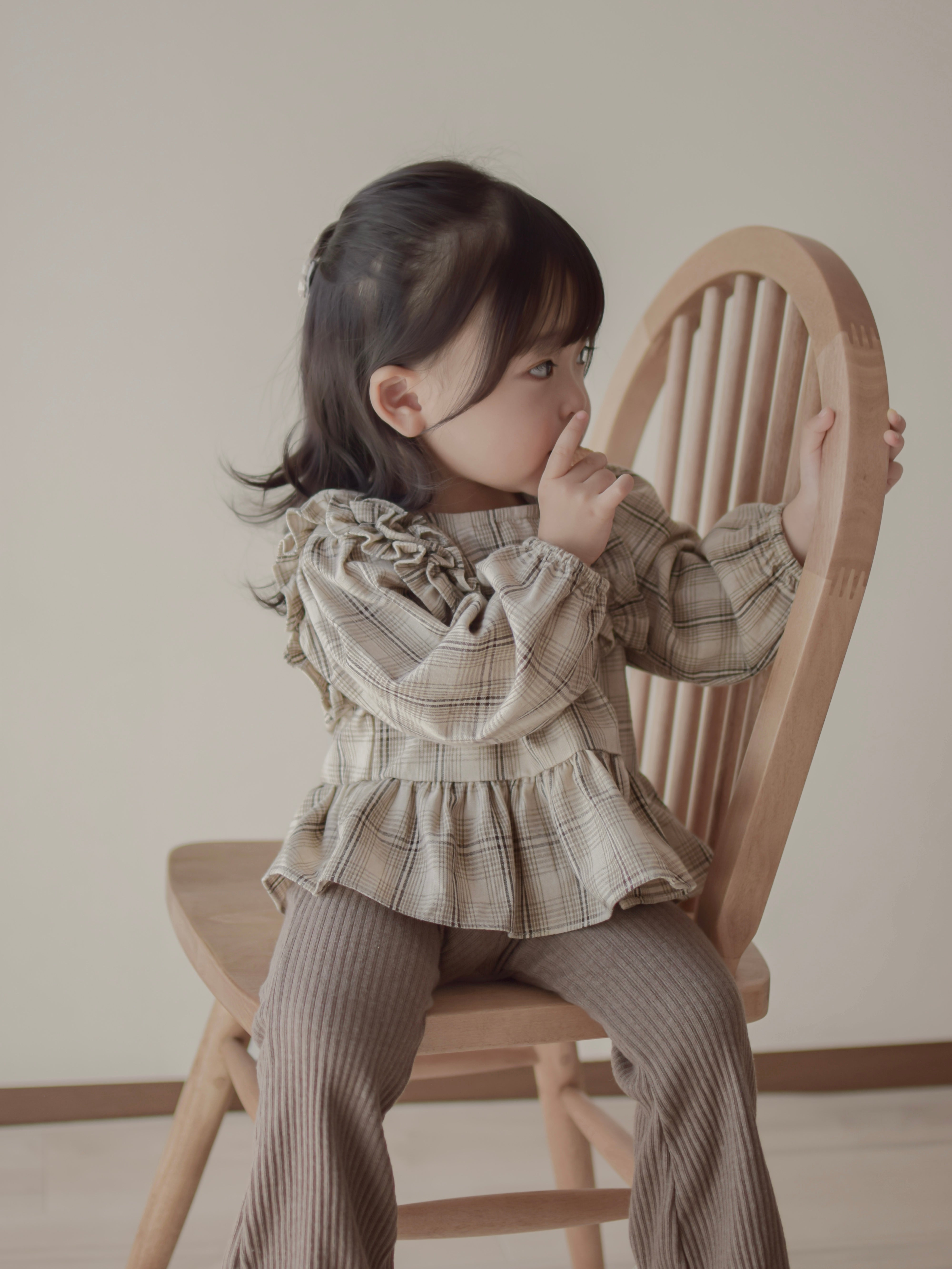 Mono frill blouse