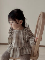 Mono frill blouse