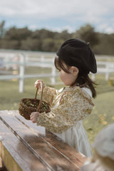 Wing shirring blouse