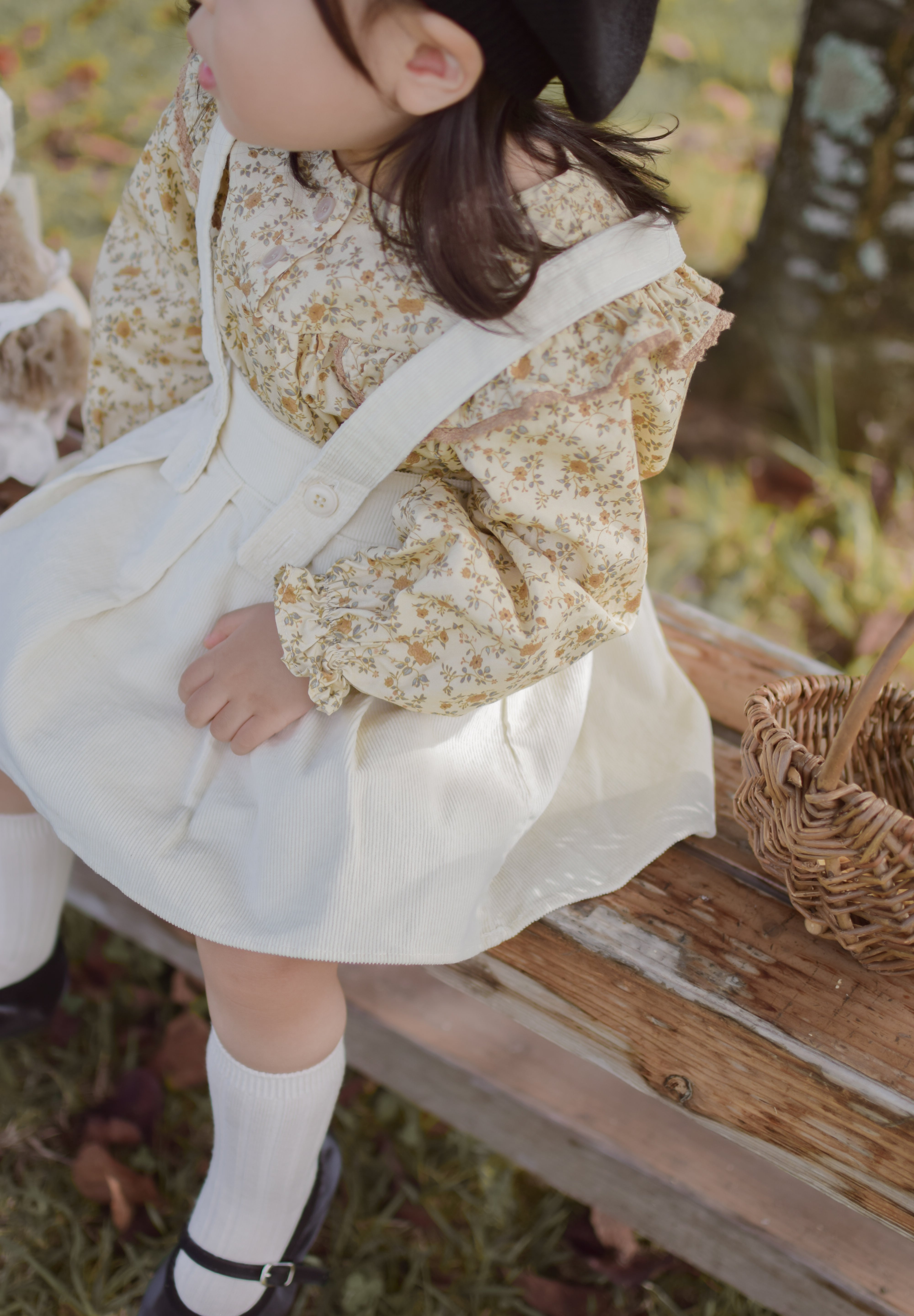 Wing shirring blouse