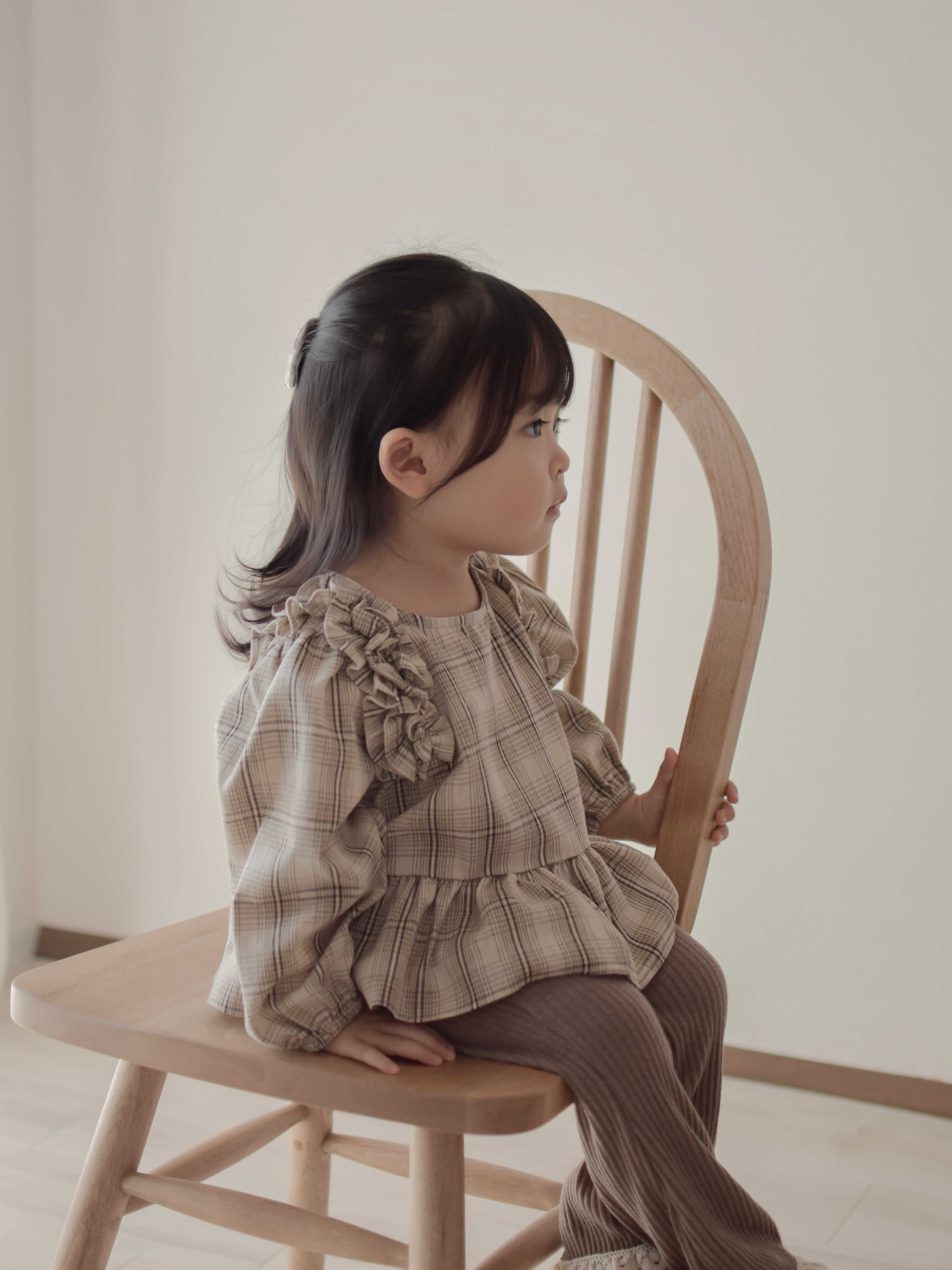 Mono frill blouse
