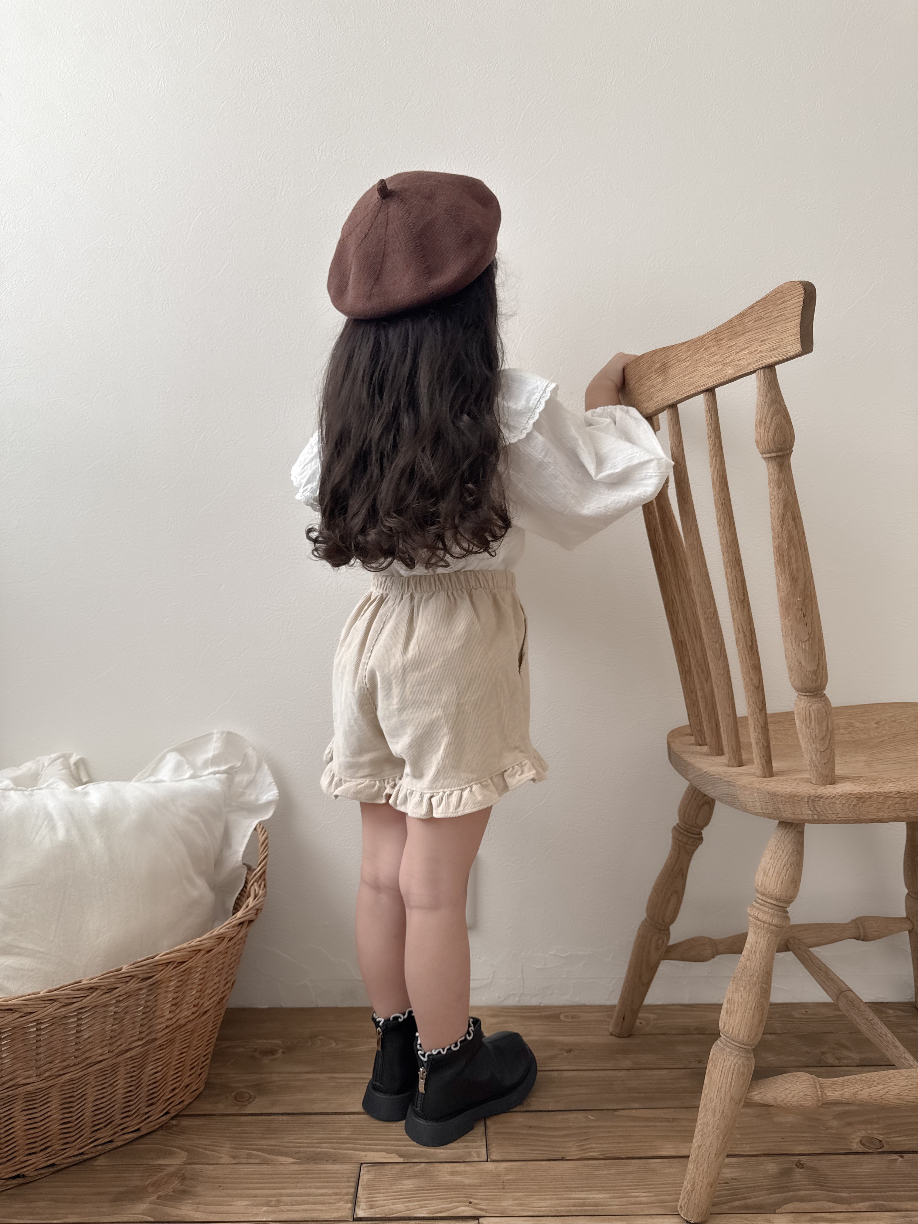 Corduroy frill pants