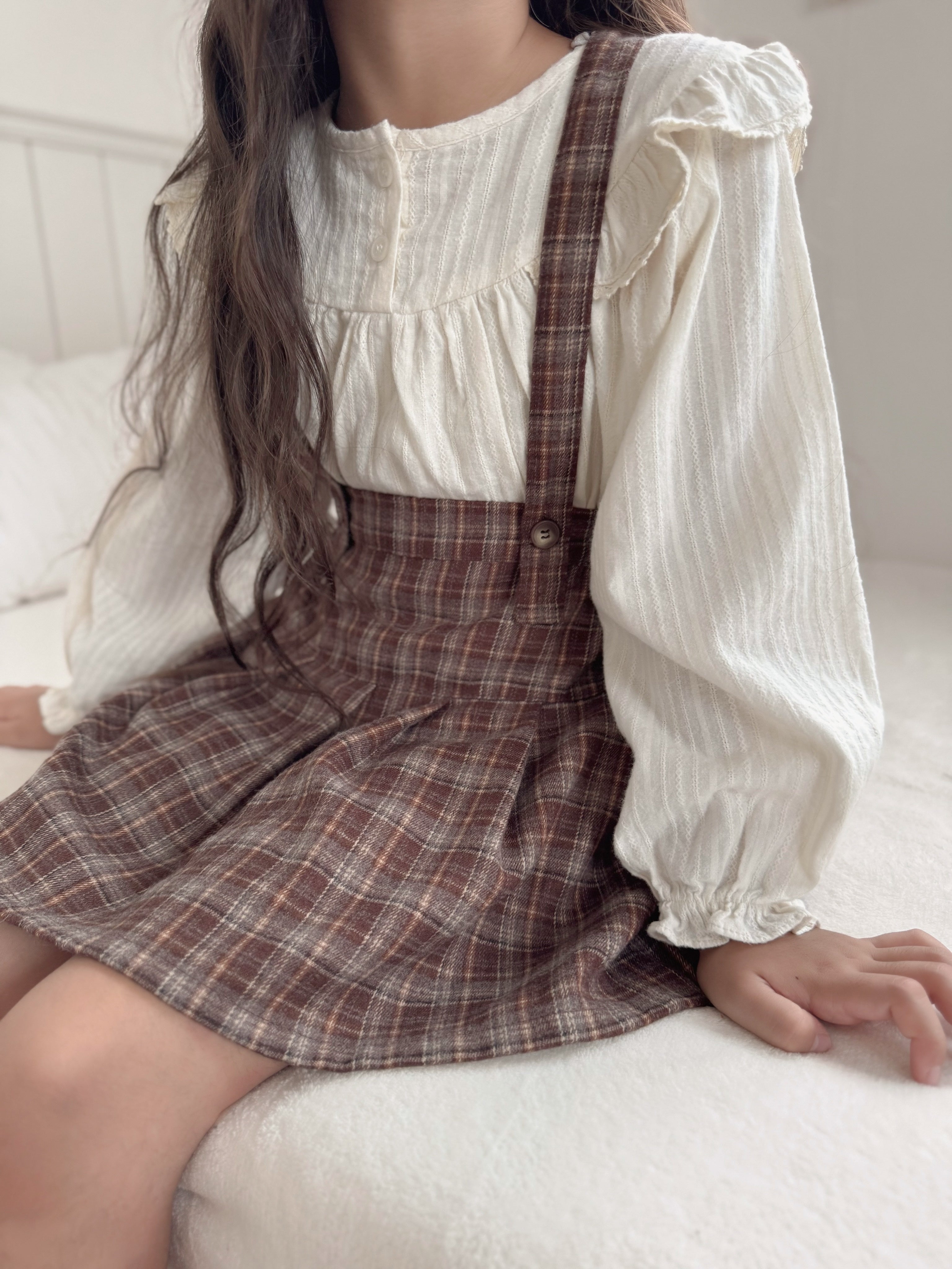 Wing shirring blouse