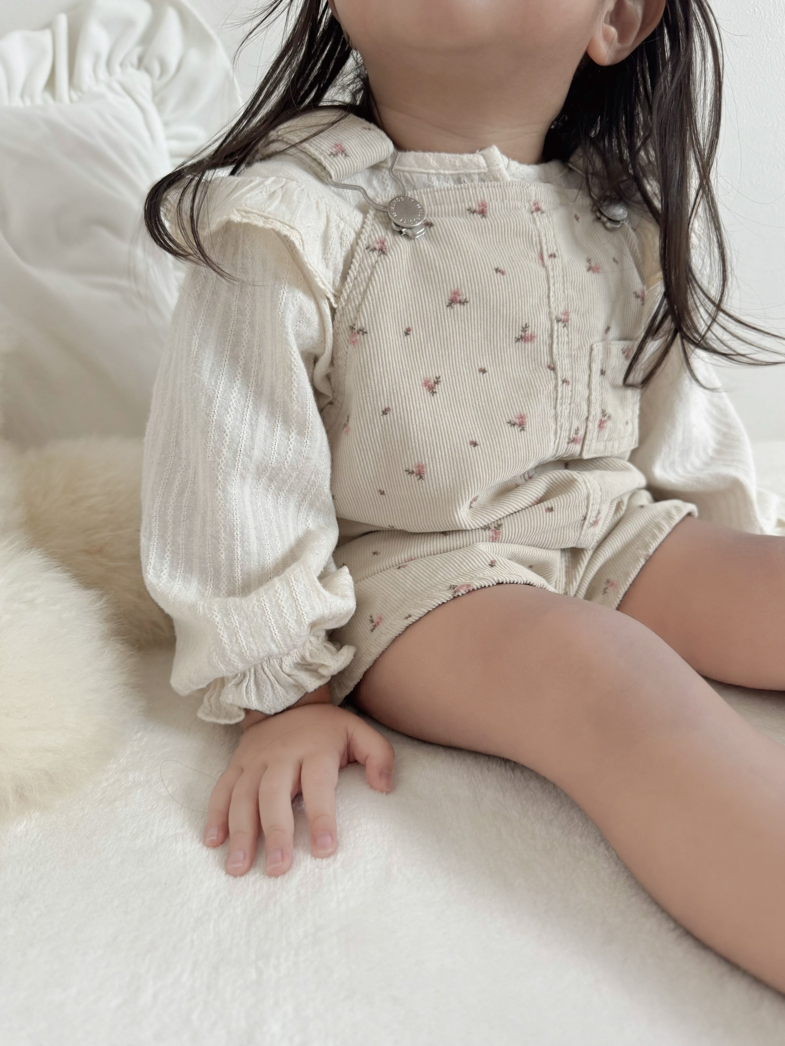 Wing shirring blouse
