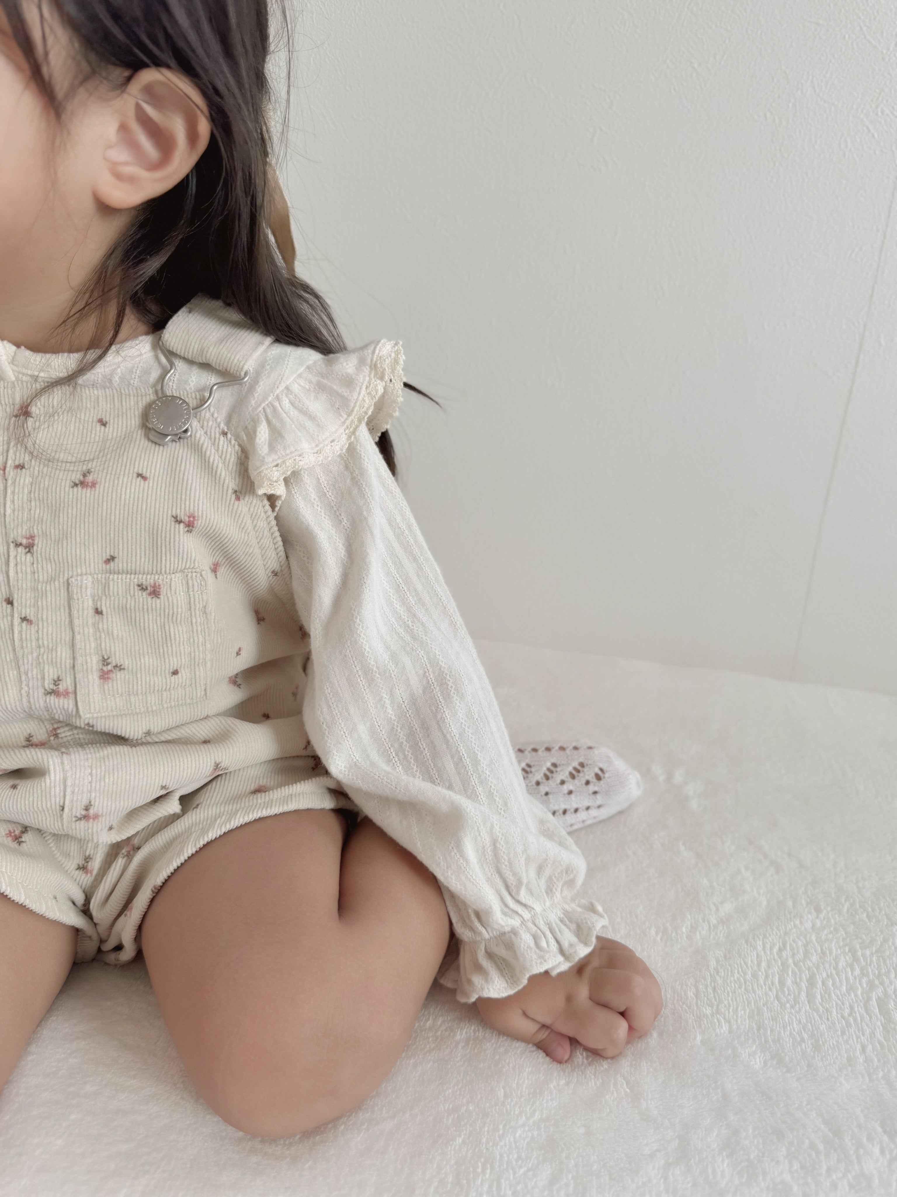 Wing shirring blouse