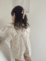 Wing shirring blouse
