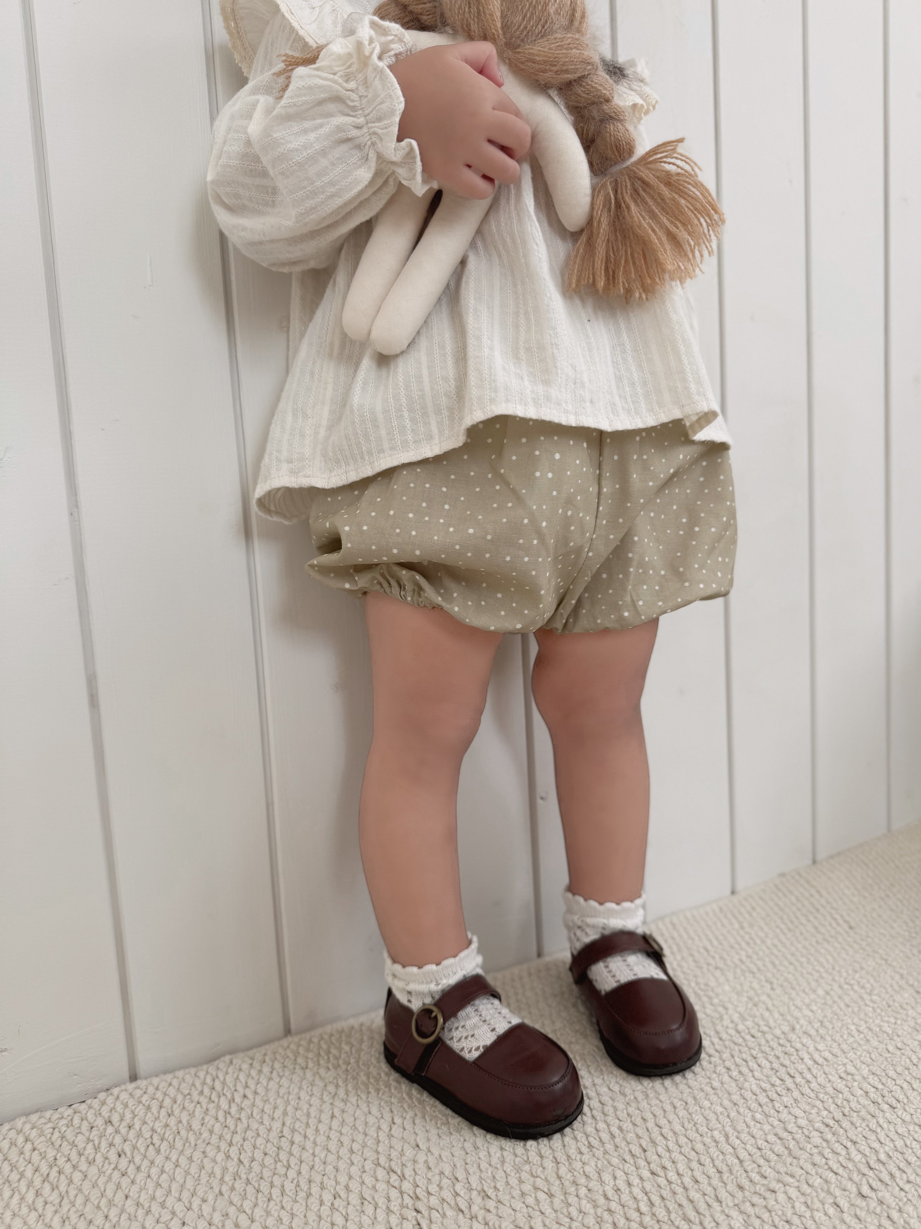 Dot frill blouse & bloomer set