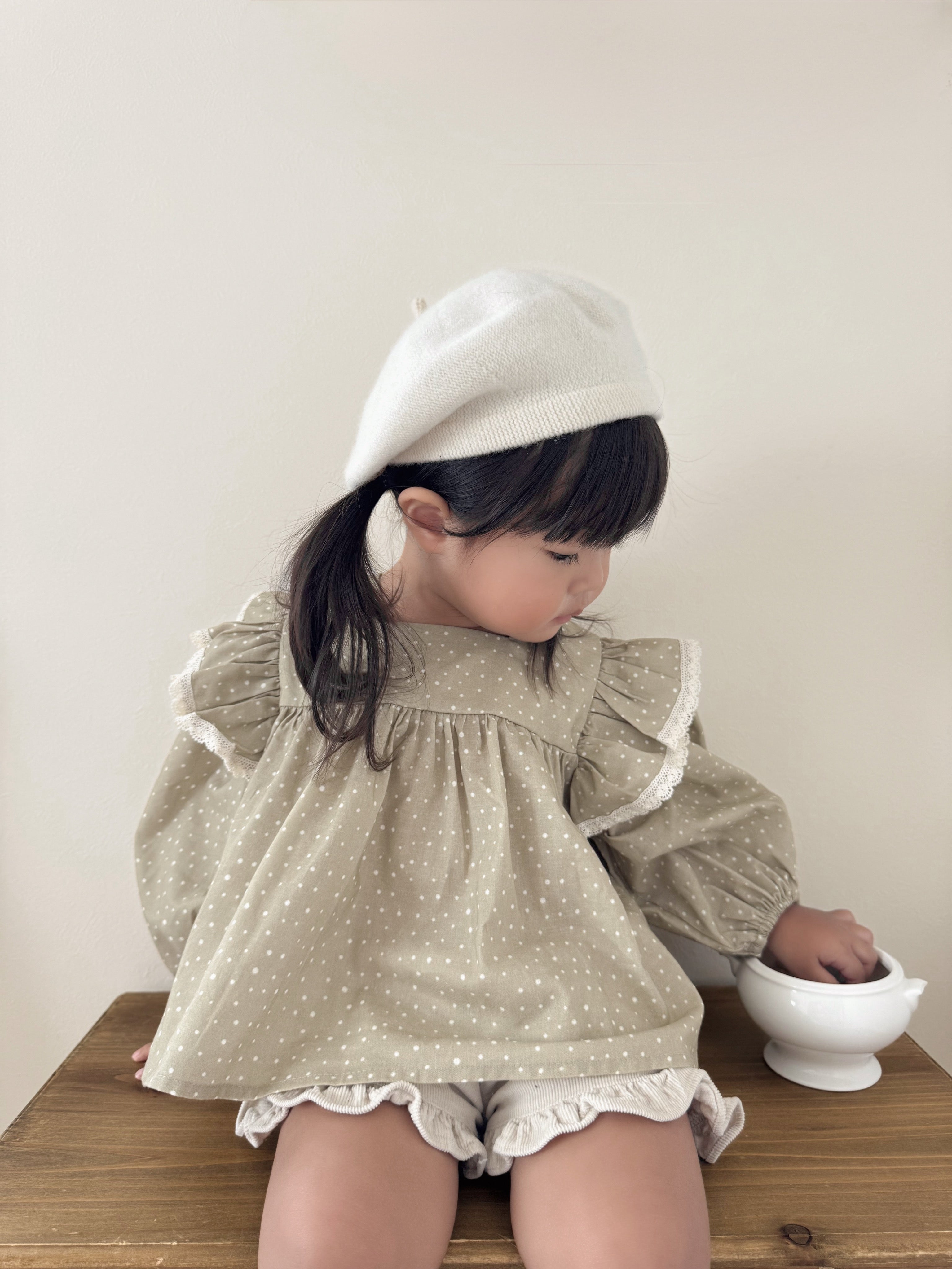 Dot frill blouse & bloomer set