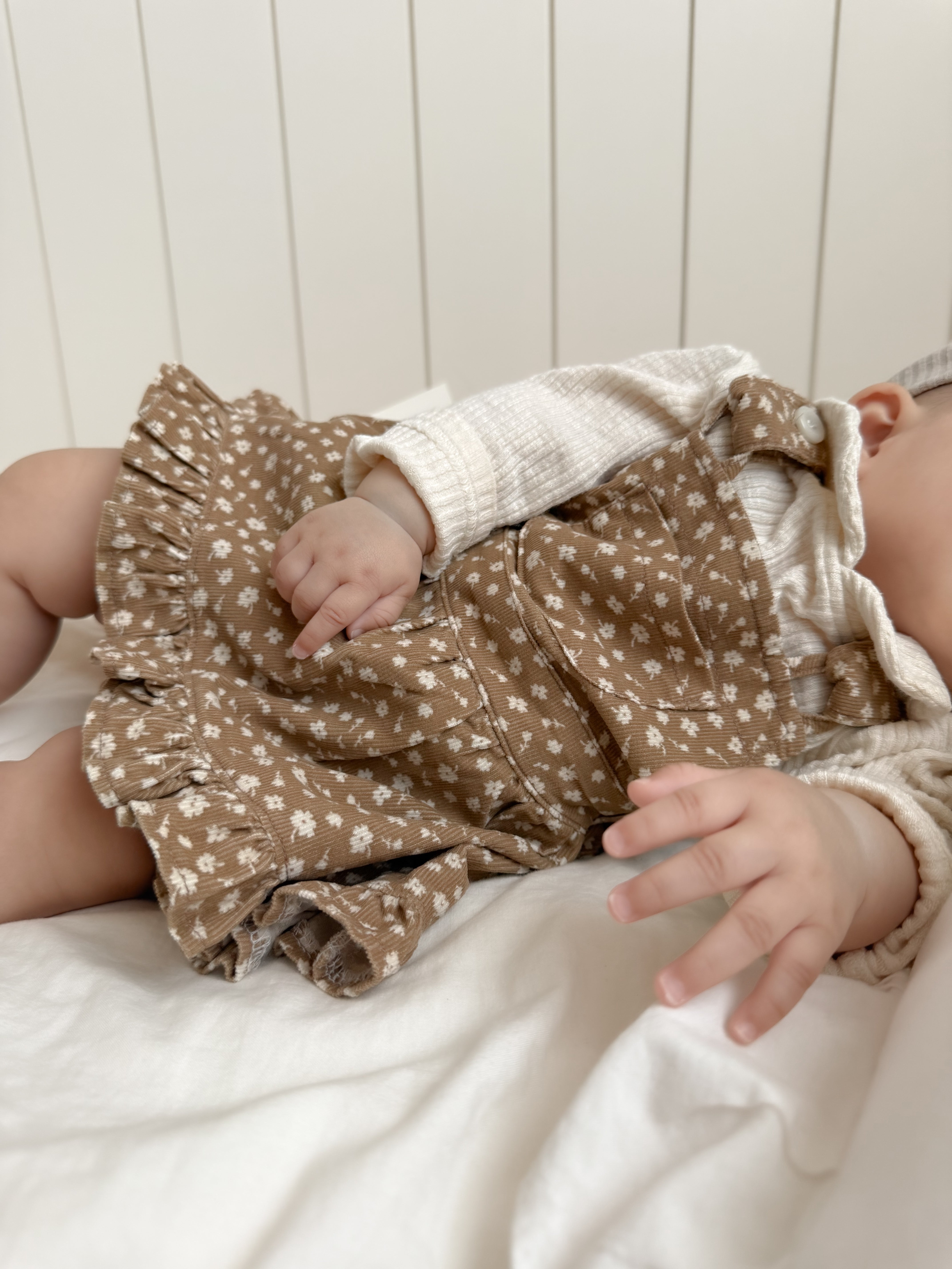Bebe garden suspender suit