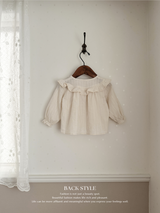 Wing shirring blouse