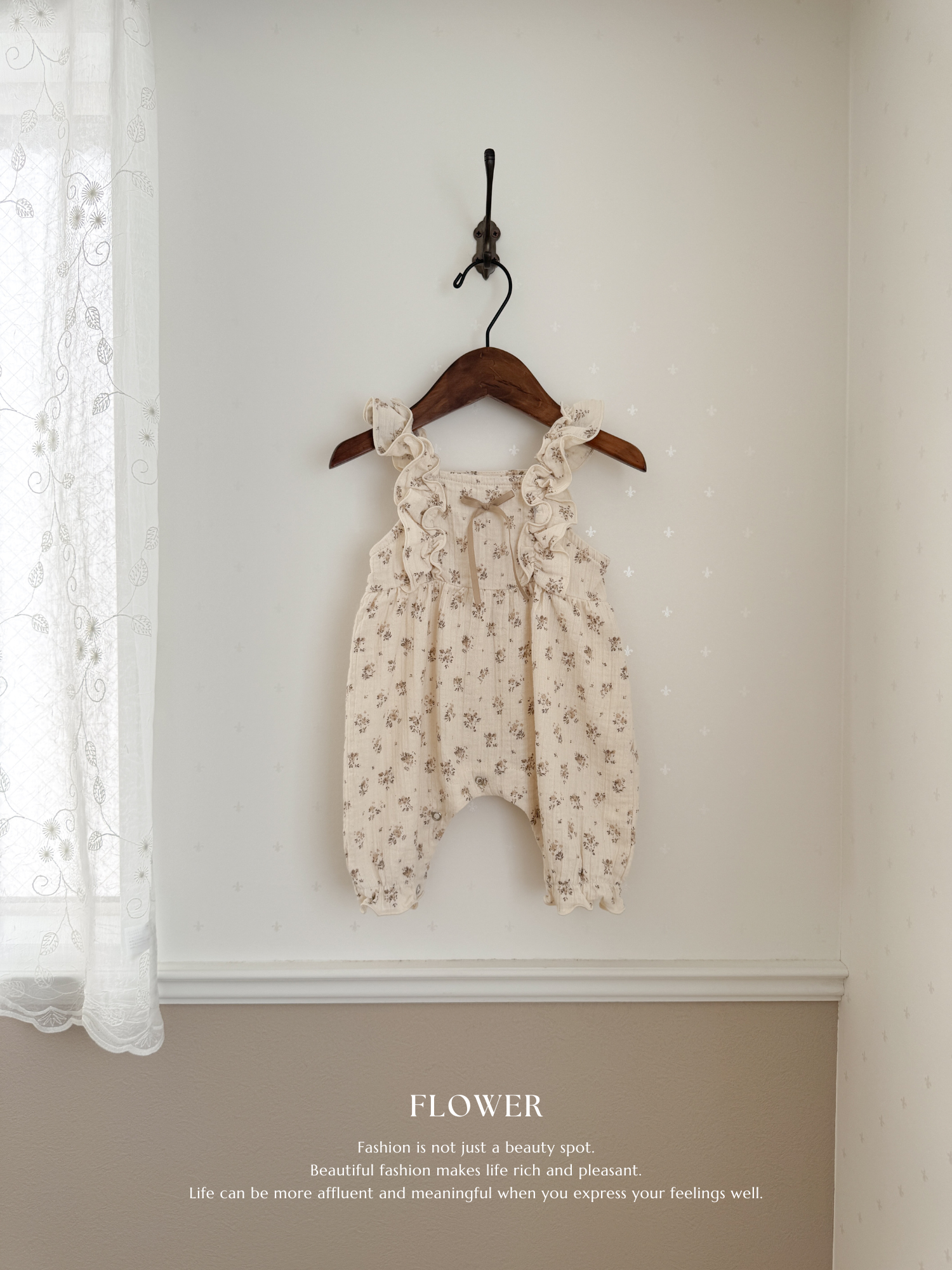 Wing frill suit