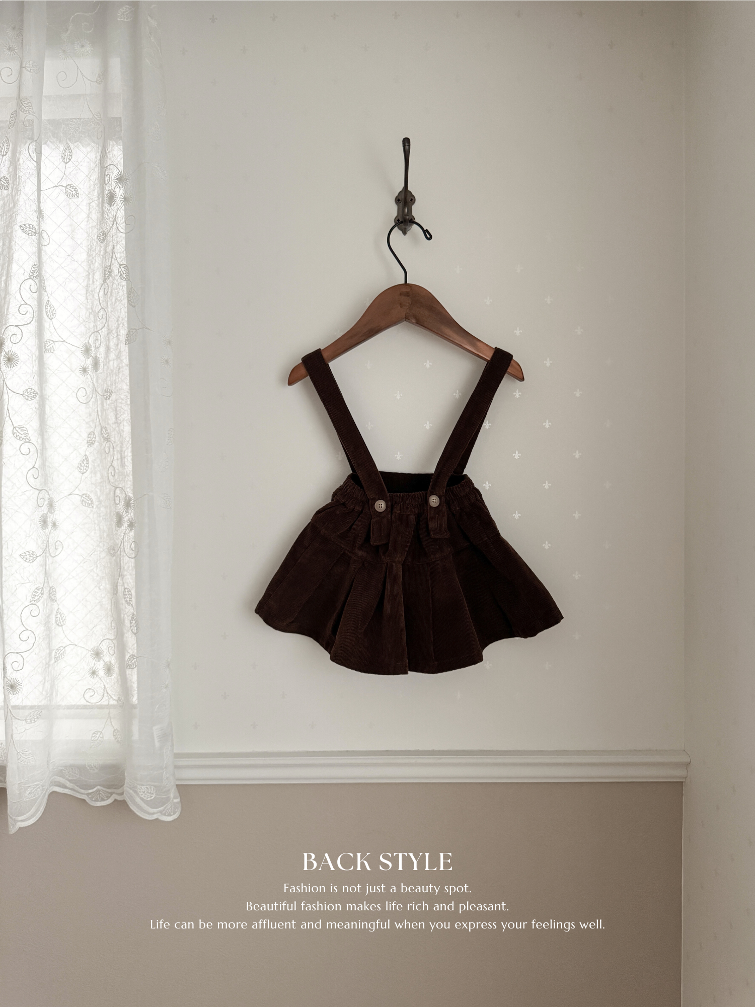 Pleats suspender skirt