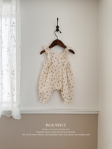 Wing frill suit