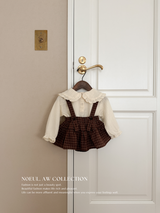 Sara collar blouse